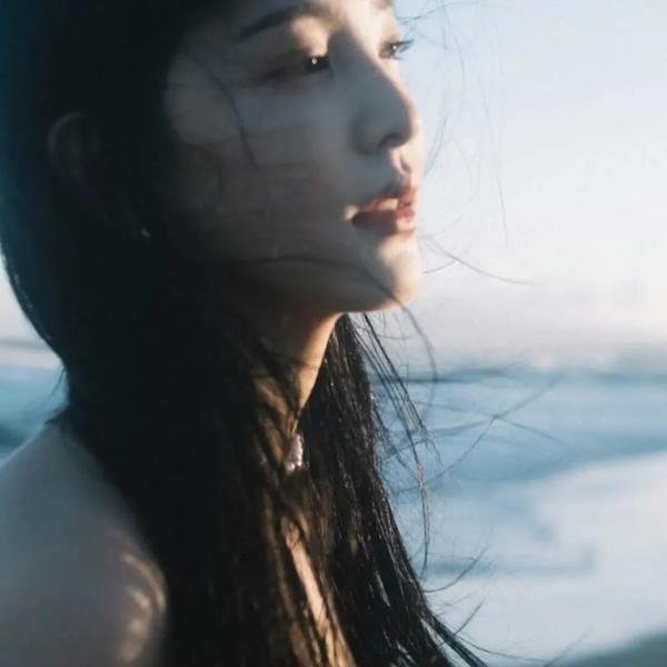 月·色 海报